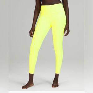 LULULEMON WUNDER UNDER HIGH-RISE TIGHT
28" *LUXTREME
Highlight Yellow
Size: 4